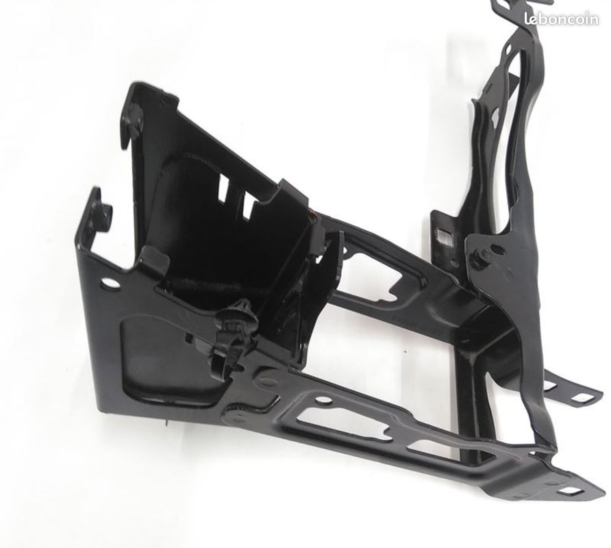 Cache Phare Plastique Pour BMW Série 1 F20 / Série 2 - Référence 51117297981 / 51117297982 - Avant