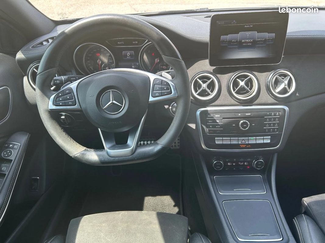 Mercedes Classe Gla AMG Edition 220d 177ch, HAYON ÉLECTRIQUE, TOIT PANORAMIQUE, GPS, CLIM. AUTO (image 14)