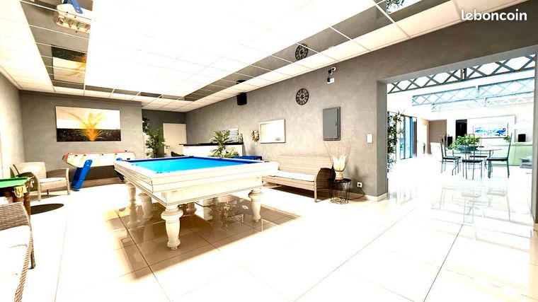 Maison 8 pièces 295 m²
