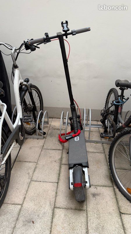 Trottinette électrique XIAOM (image 1)