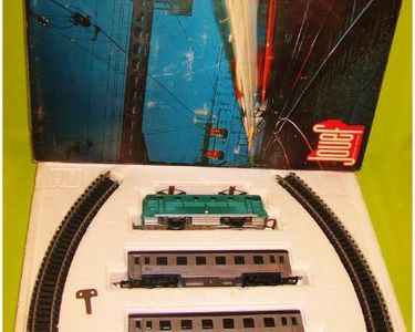 JOUEF 553 HO CIRCUIT PALATINO TRAIN MECANIQUE BB9004 Et 2 WAGONS ET Rails Boite Dorigine