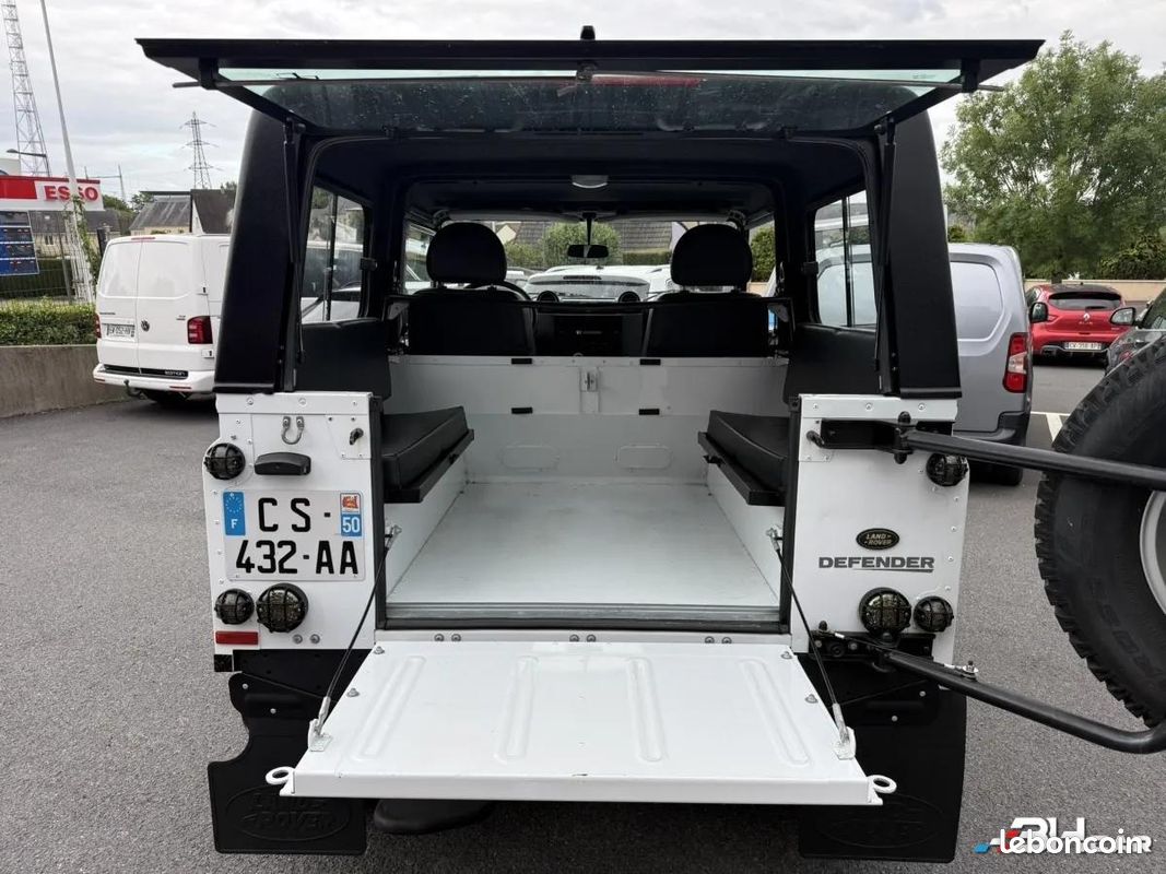 Land Rover Defender Phase 2 Hardtop 2.2 TDCi 122 ch (image 13)