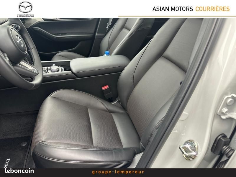 Mazda Mazda 3 Berline 2.0 e-SKYACTIV-X M-Hybrid 186ch Takumi BVA 2025 Euro6e (image 14)