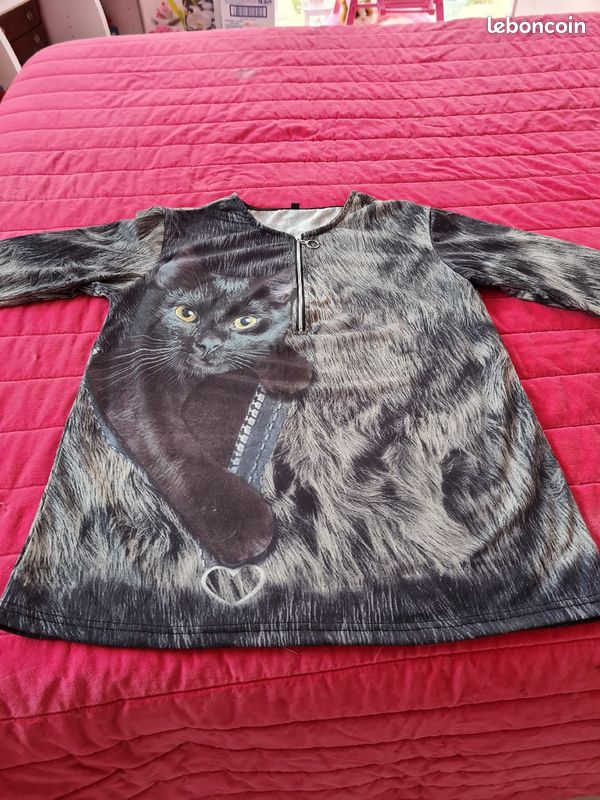 Tee-shirt manches longues jamais porté (image 3)