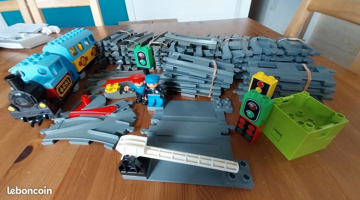 Lot Duplo Train et Rails (image 1)