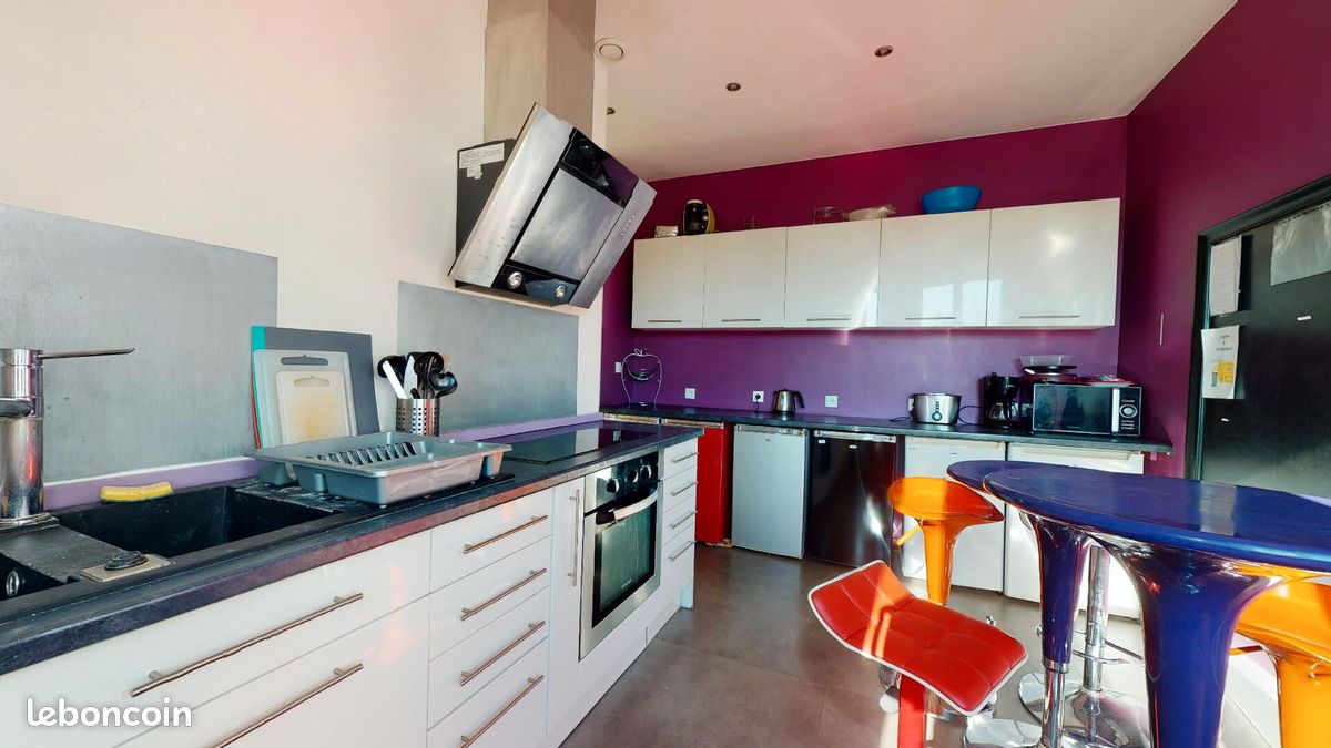 Appartement 6 pièces 101 m² · à Vénissieux · 101 m² · 550 €/mois