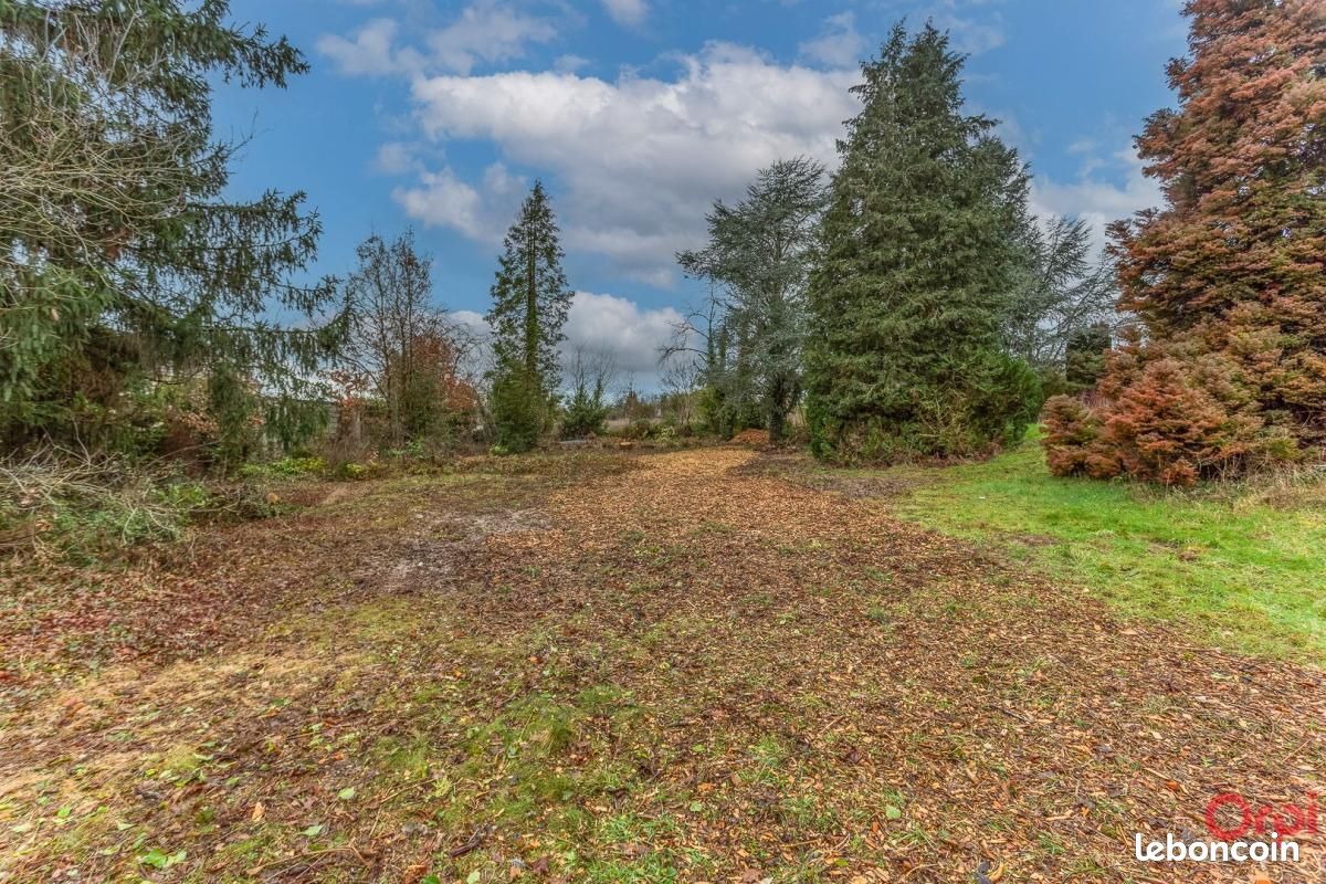 Terrain 323 m² · à Ollainville · 139 000 €