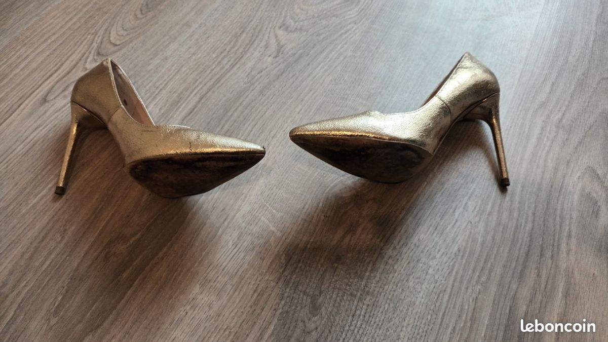 Escarpins Zara à Talon Aiguille Très Haut (13 Cm) - Taille 37 - Daim Noir - Occasion