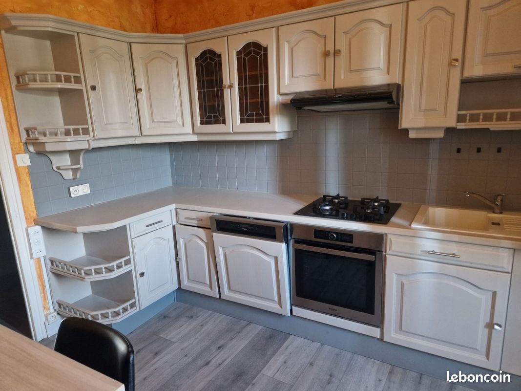 Appartement 5 pièces 75 m² · à Polminhac · 75 m² · 75 000 €