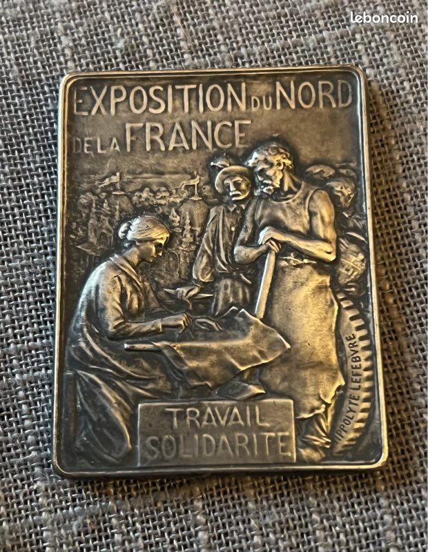 TROISIÈME RÉPUBLIQUE Médaille de l’Exposition de Hanoi fme_412273 Médailles