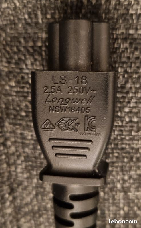 Câble d'alimentation 3 pins (image 3)