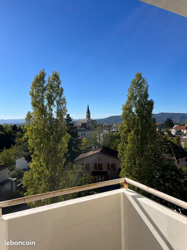 Appartement 4 pièces 70 m² · à Rillieux-la-Pape · 70 m² · 1 090 €/mois
