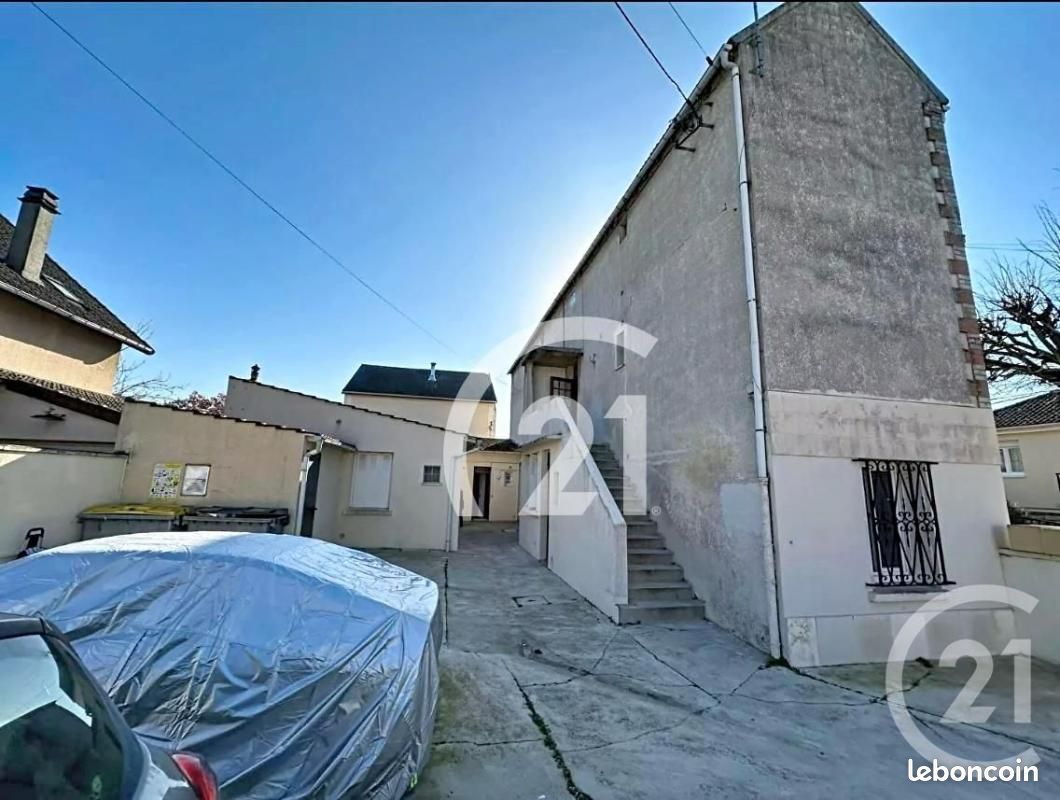 Immeuble 220 m² · à Villiers-le-Bel · 220 m² · 739 000 €