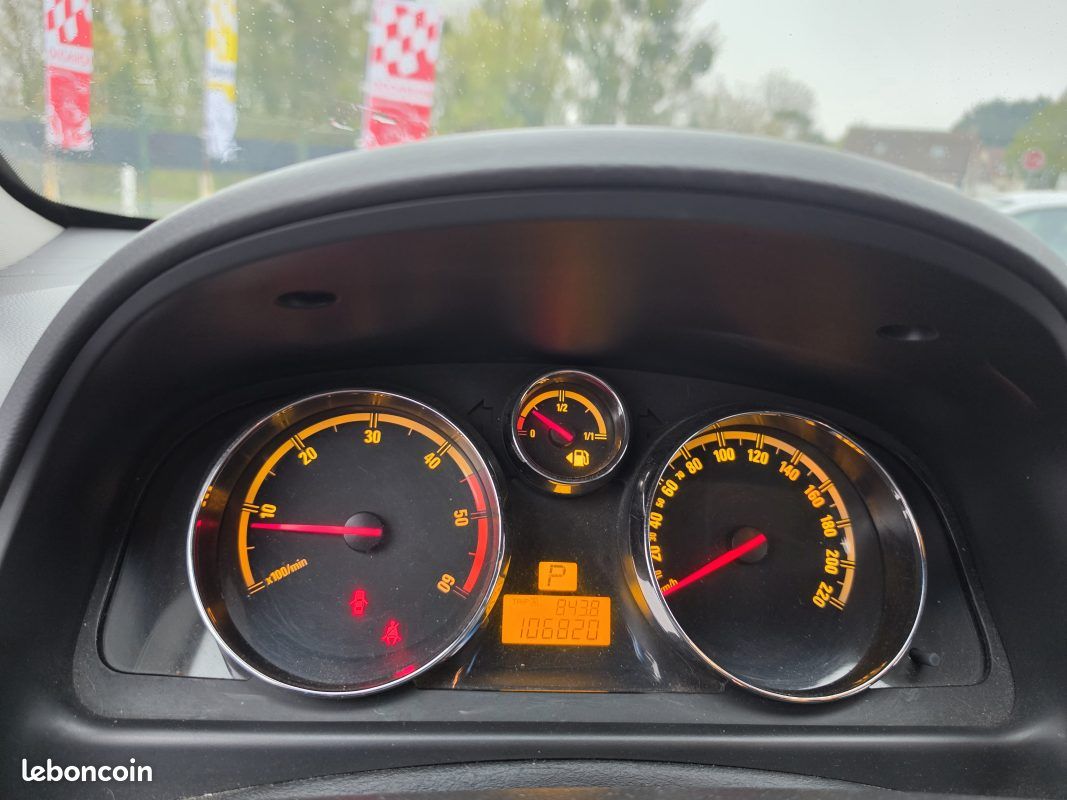Opel antara 2.0 cdti cosmo 4x4 2007 - 106820 km (image 8)