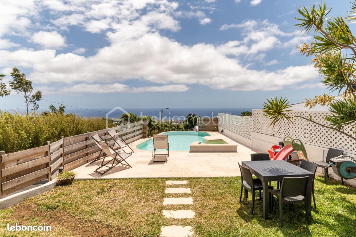 Maison 4 pièces 130 m² · à Sainte-Marie · 130 m² · 460 000 €
