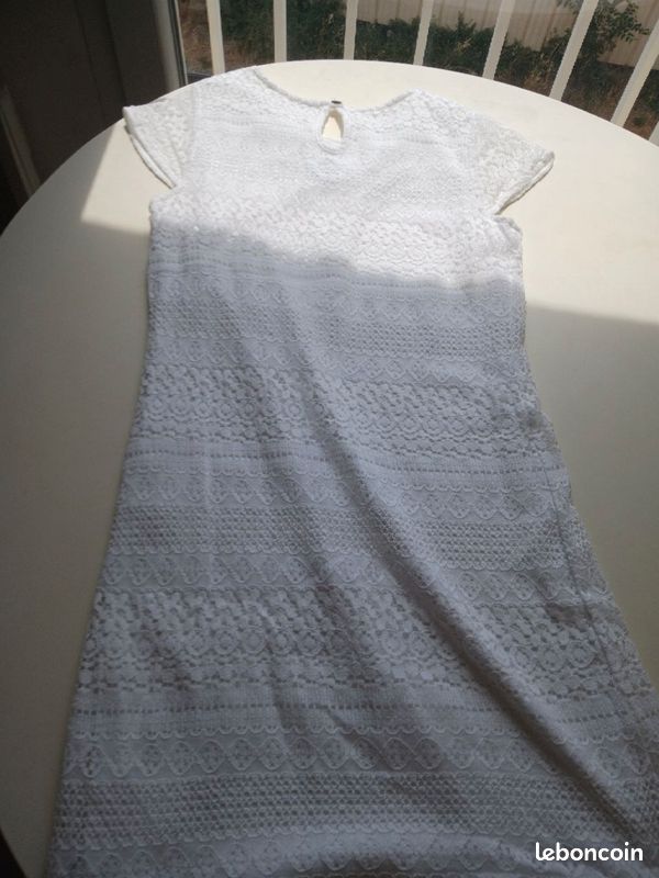 Robe blanche en dentelle – Blanc du Nil – T3 / 40 (image 3)