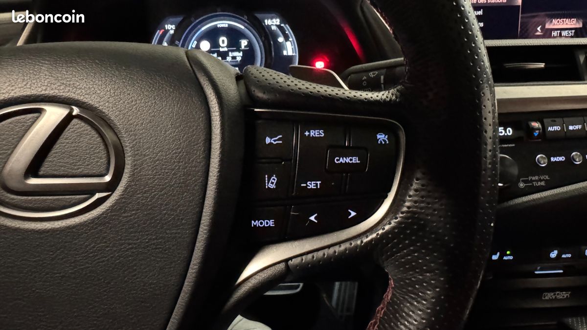 LEXUS ES 2.5 300H 218ch - F-SPORT EXECUTIVE - TOIT OUVRANT - CARPLAY (image 15)