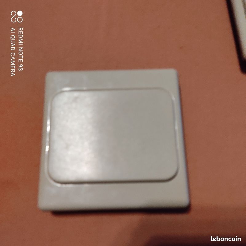 Interrupteur à Voyant Beige Legrand Diplomat - Doigt De Commande - Occasion En état Fonctionnel