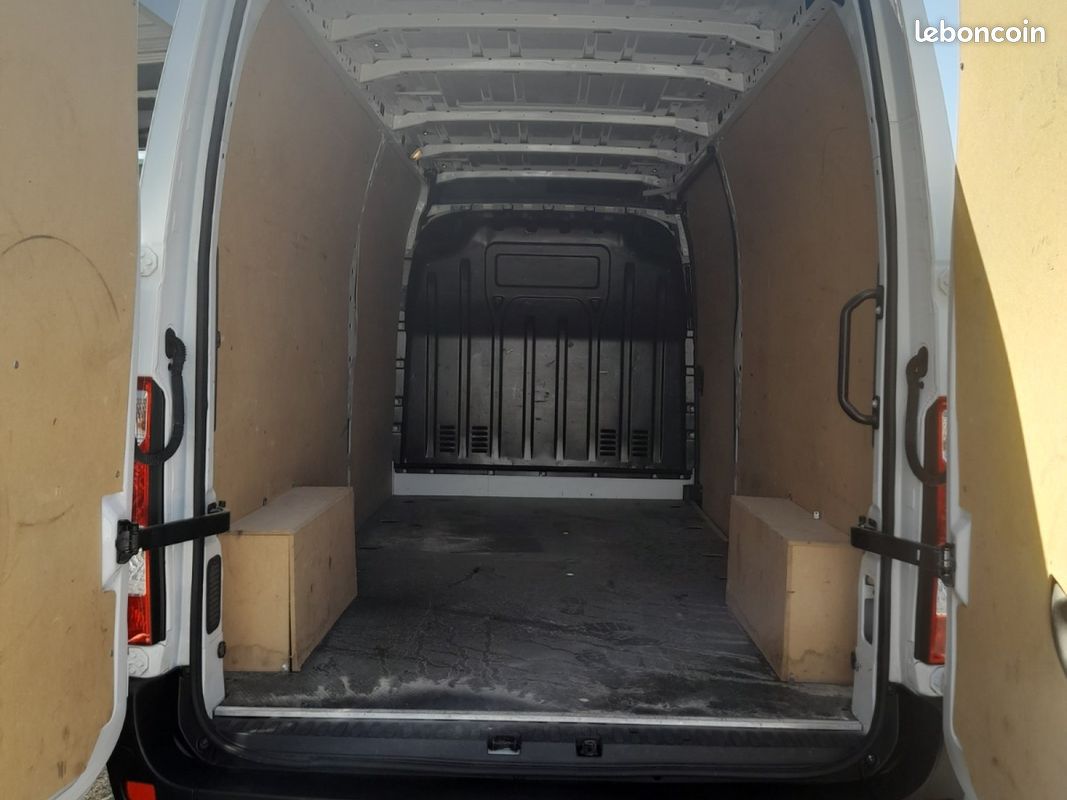 Renault master fourgon l3h2 blue dci 135 grand confort prix 15000 euros ht (image 10)