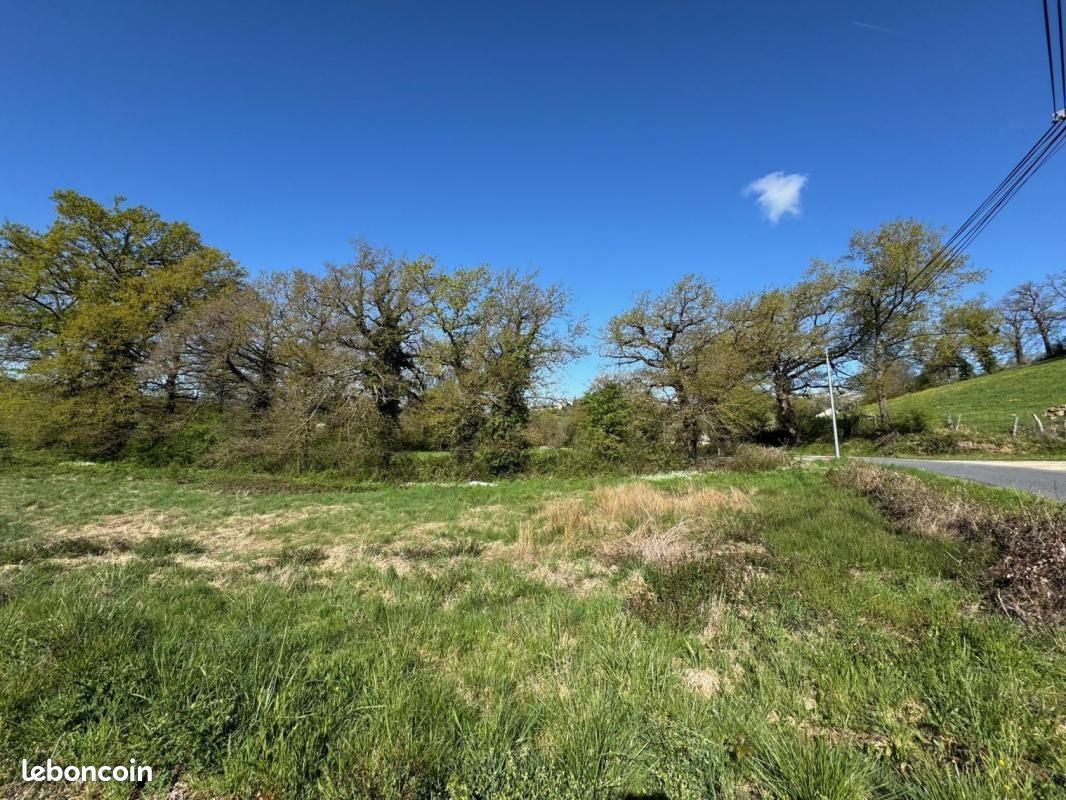 Terrain 716 m² Montrozier · 55 000 €