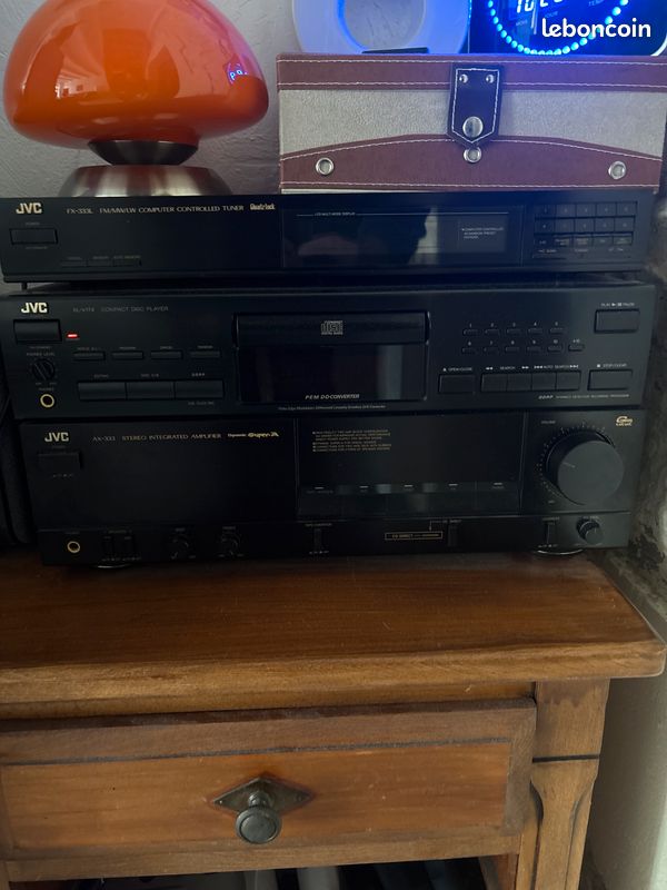 Chaîne hi-fi JVC ÉCHANGE CONTRE JBL PARTYBOX (image 1)