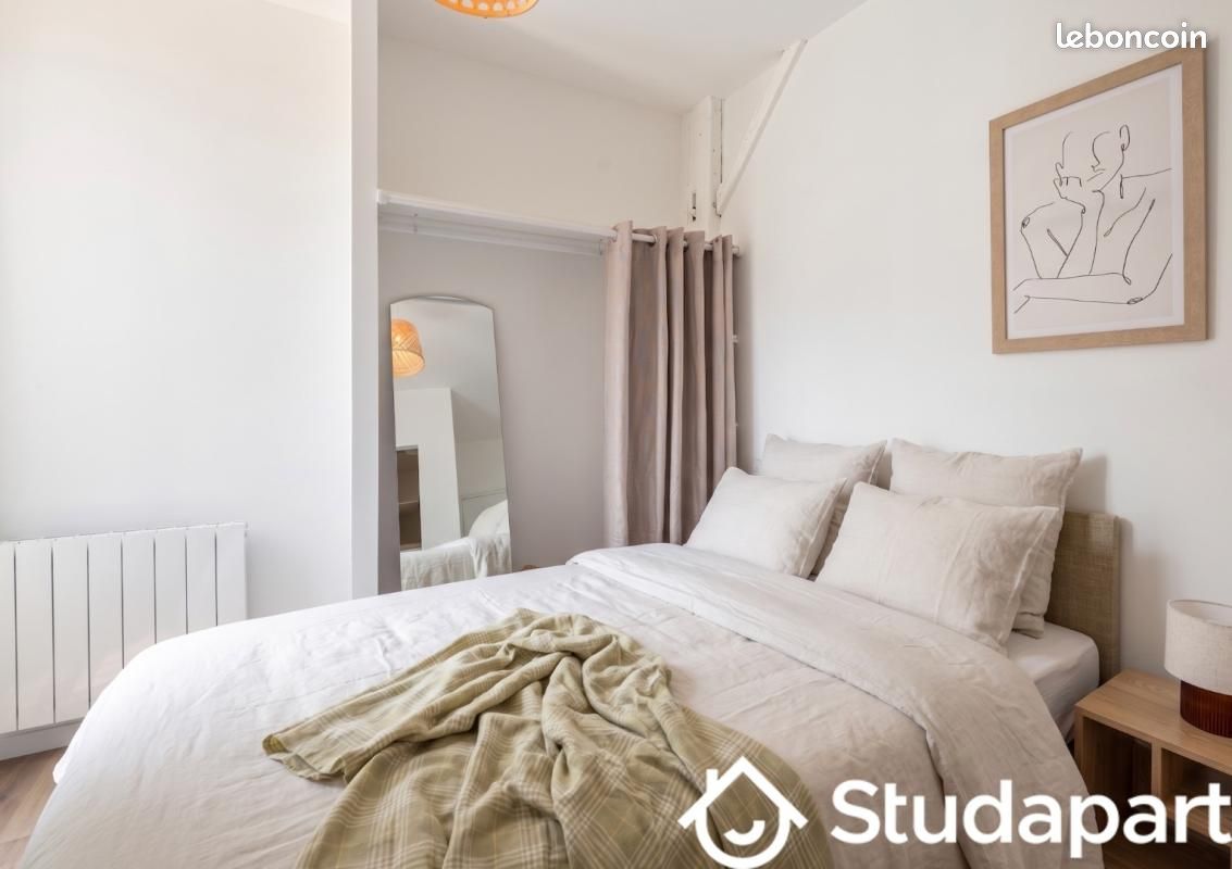 Appartement 1 pièce 12 m² · à Paris · 12 m² · 1 050 €/mois