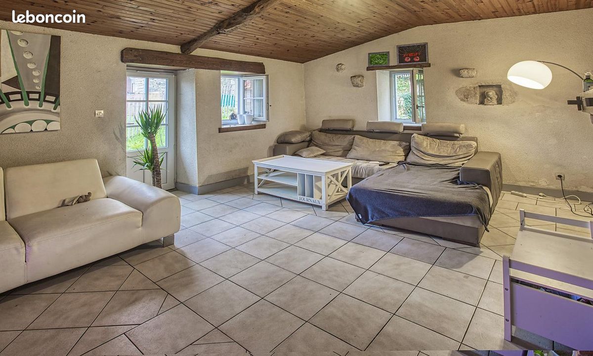 Maison 6 pièces 148 m² - Mouton 16460 (image 2)