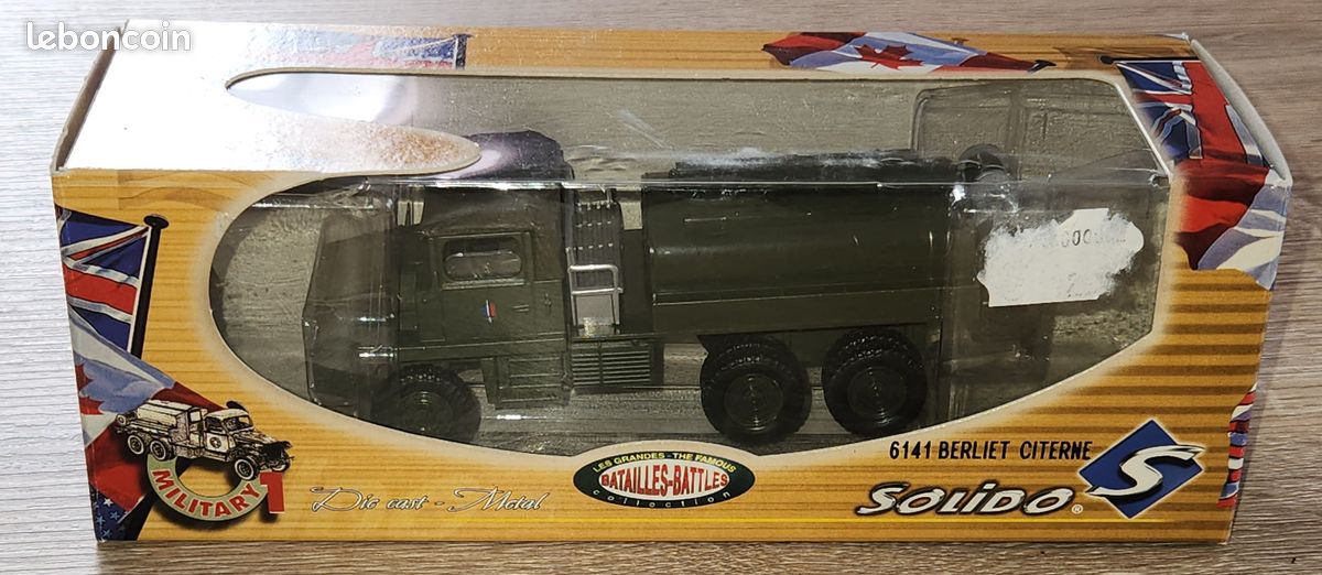 Le camion militaire Berliet GBC 8 Kt citerne en miniature de Solido au
