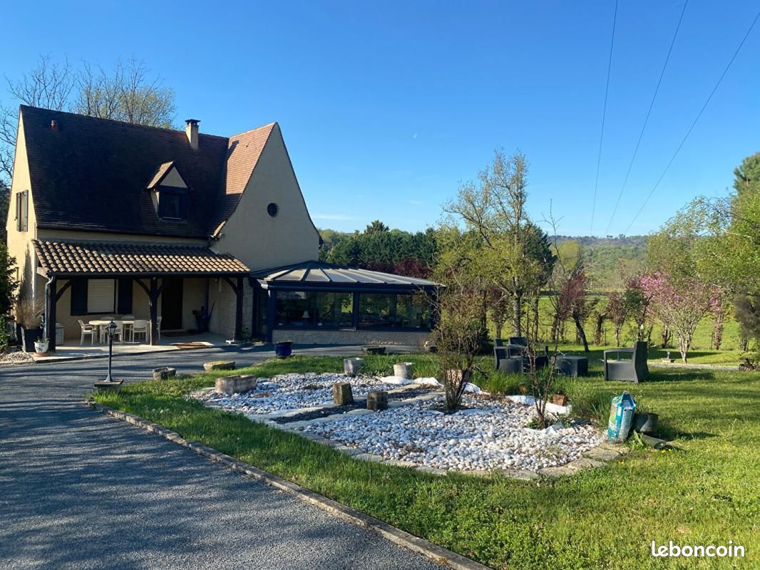 Maison 5 pièces 140 m² · à Tursac · 140 m² · 320 000 €
