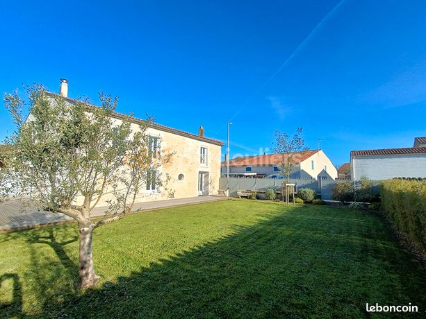 Maison 8 pièces 230 m²