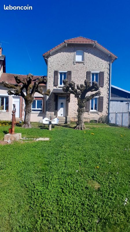 Maison 10 pièces 193 m² · à Châteauponsac · 193 m² · 165 000 €