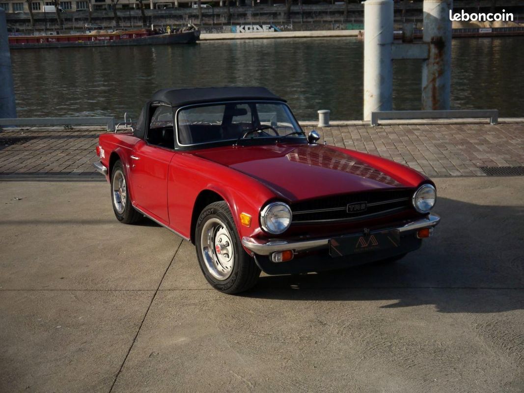 Triumph tr6 carbu - first paint (image 14)