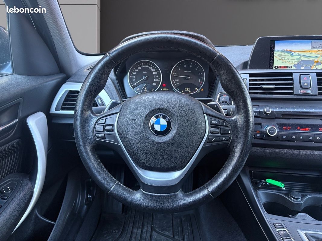 BMW SERIE 1 F20 125i 218 ch bva8 Lounge Plus Radars avants arrières entretien complet BMW Garantie 12 mois (image 14)