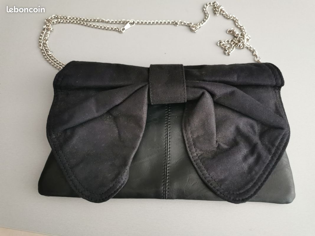 Pochette noire femme (image 1)