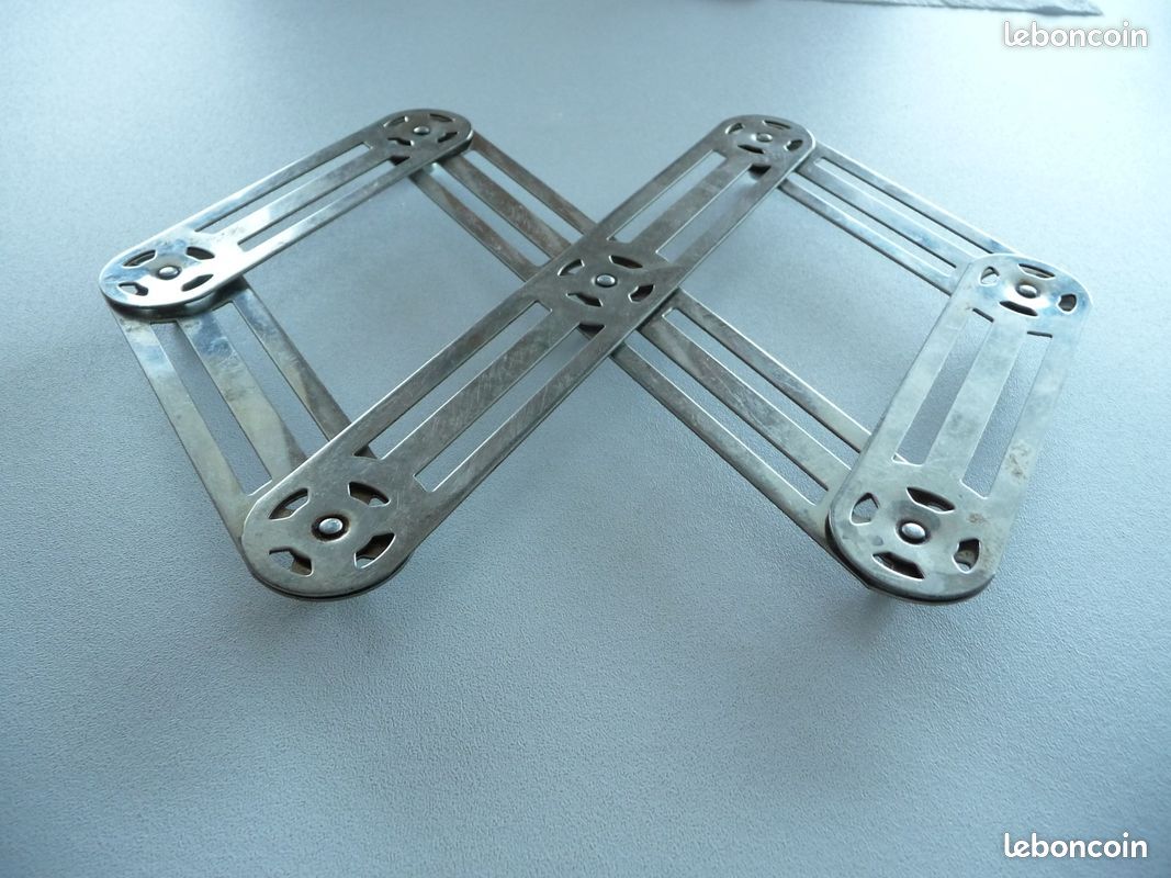 Dessous de plat vintage extensible à poignées en acier inoxydable