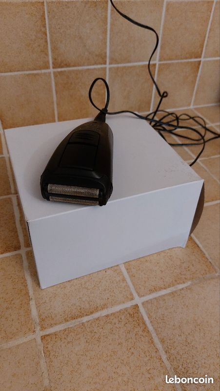 Rasoir électrique Remington (image 1)