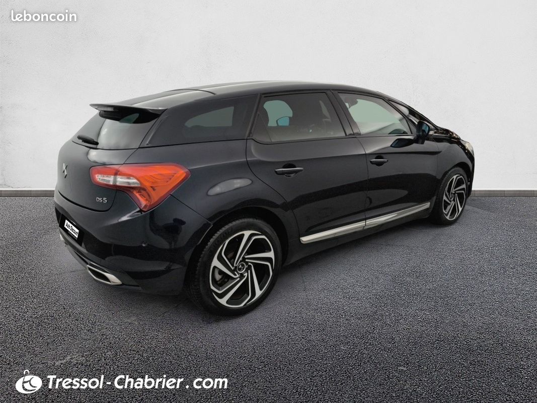 DS DS 5 I Ph1 BlueHDi 180ch Sport Chic S&S EAT6 (image 2)