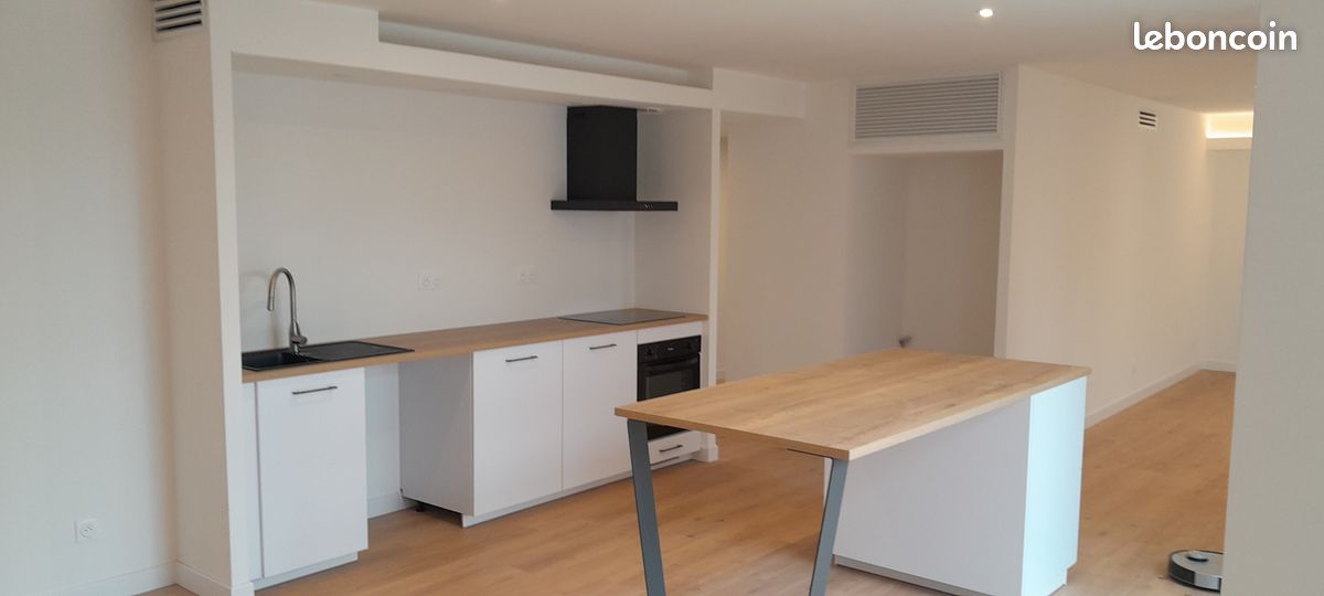 Appartement 4 pièces 130 m² · à Montélimar · 130 m² · 980 €/mois