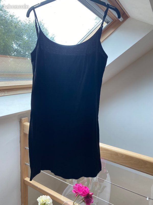 Nombreux vêtements à petit prix (image 3)