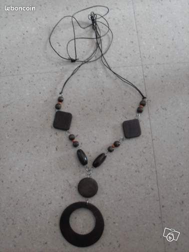 Sautoir bois (image 1)