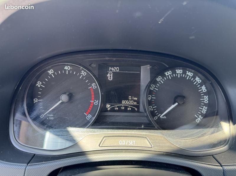 Skoda Fabia 1.0 MPI 60ch Active Greentec (image 10)