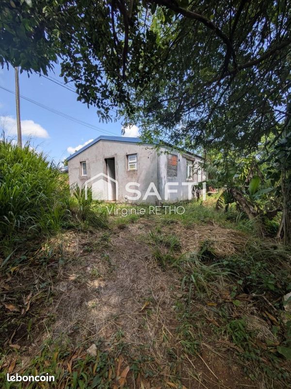 Terrain 784 m² · à Ducos · 784 m² · 129 000 €
