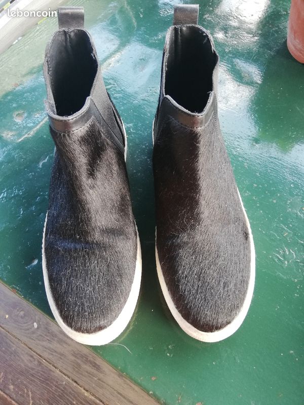 Boots (image 1)