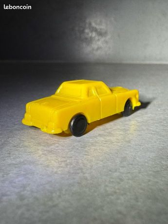 Lot de 4 mini voitures Kinder vintage RARE Lot de 4 mini voitures Kinder vintage RARE