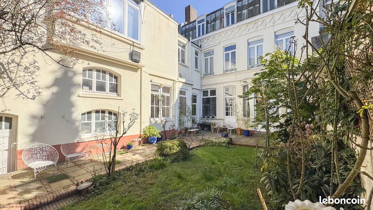 Maison 9 pièces 319 m² · à Lille · 319 m² · 650 000 €
