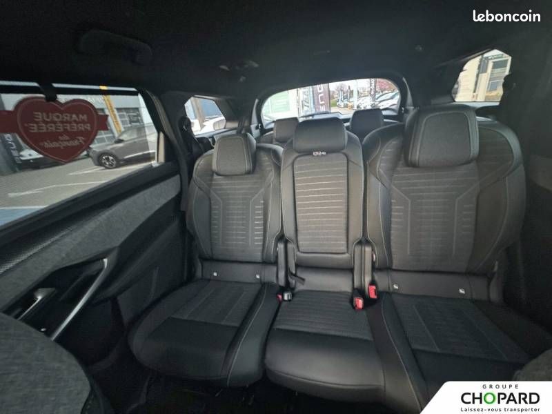 Peugeot 5008 Plug-in Hybrid 225 ch e-DCS7 GT (image 19)