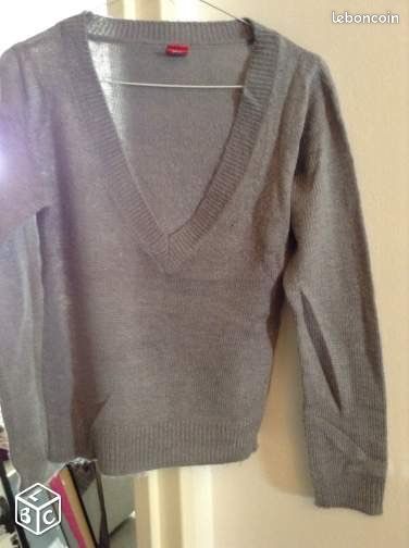 Pull gris col V taille 36/38 (image 1)