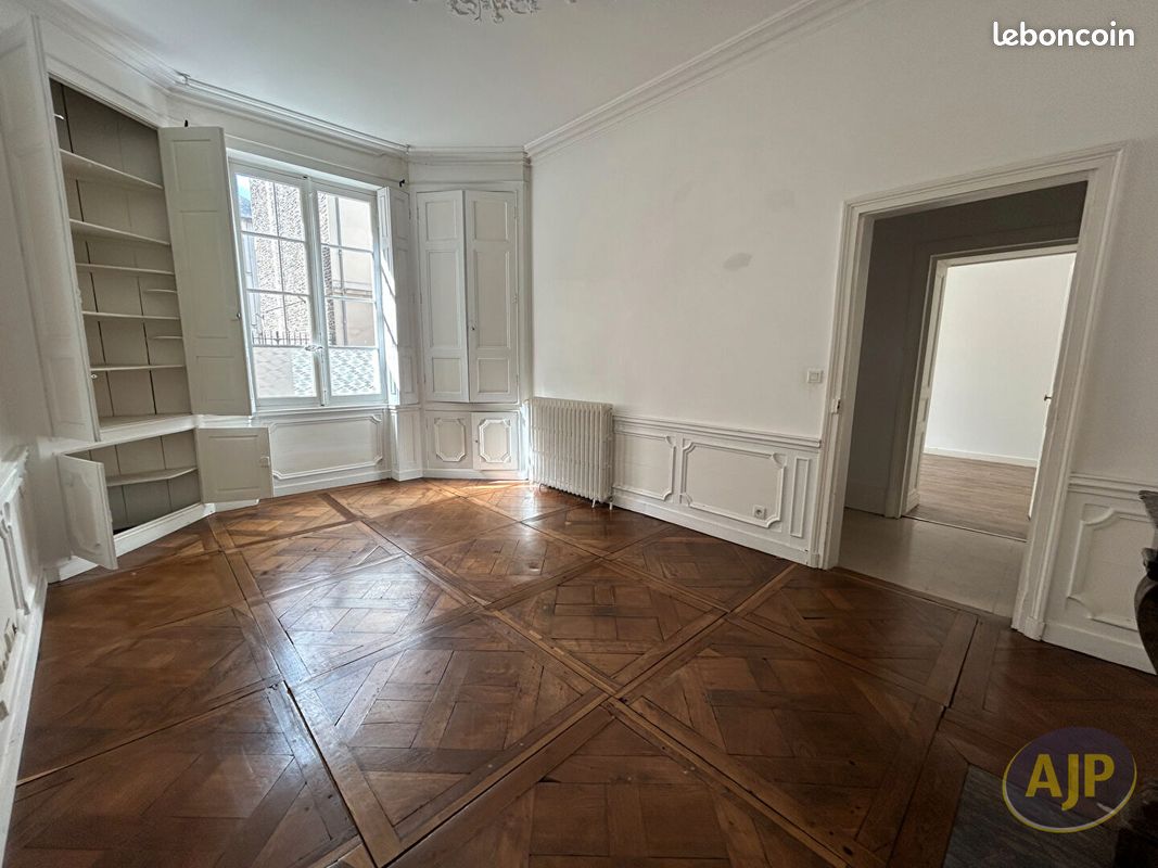 Maison 8 pièces 197 m² · à Rennes · 197 m² · 2 178 €/mois