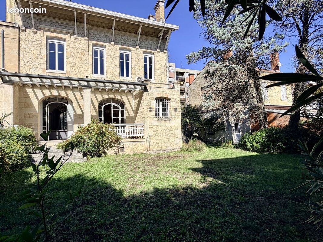Maison 8 pièces 210 m² · à Bordeaux · 210 m² · 1 550 000 €