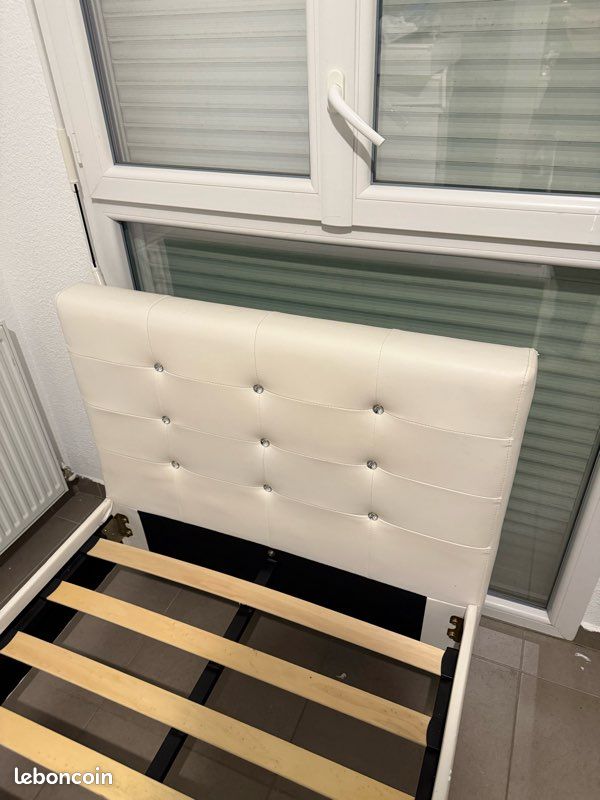 Lit + matelas 90 x 190 cm (image 1)